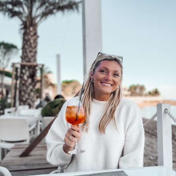 Meet your Posher, Coryn - Picture 4 of 5